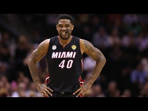 Video: Udonis Haslem Neto vrijednost: Wiki, oženjen, porodica, vjenčanje, plata, braća i sestre