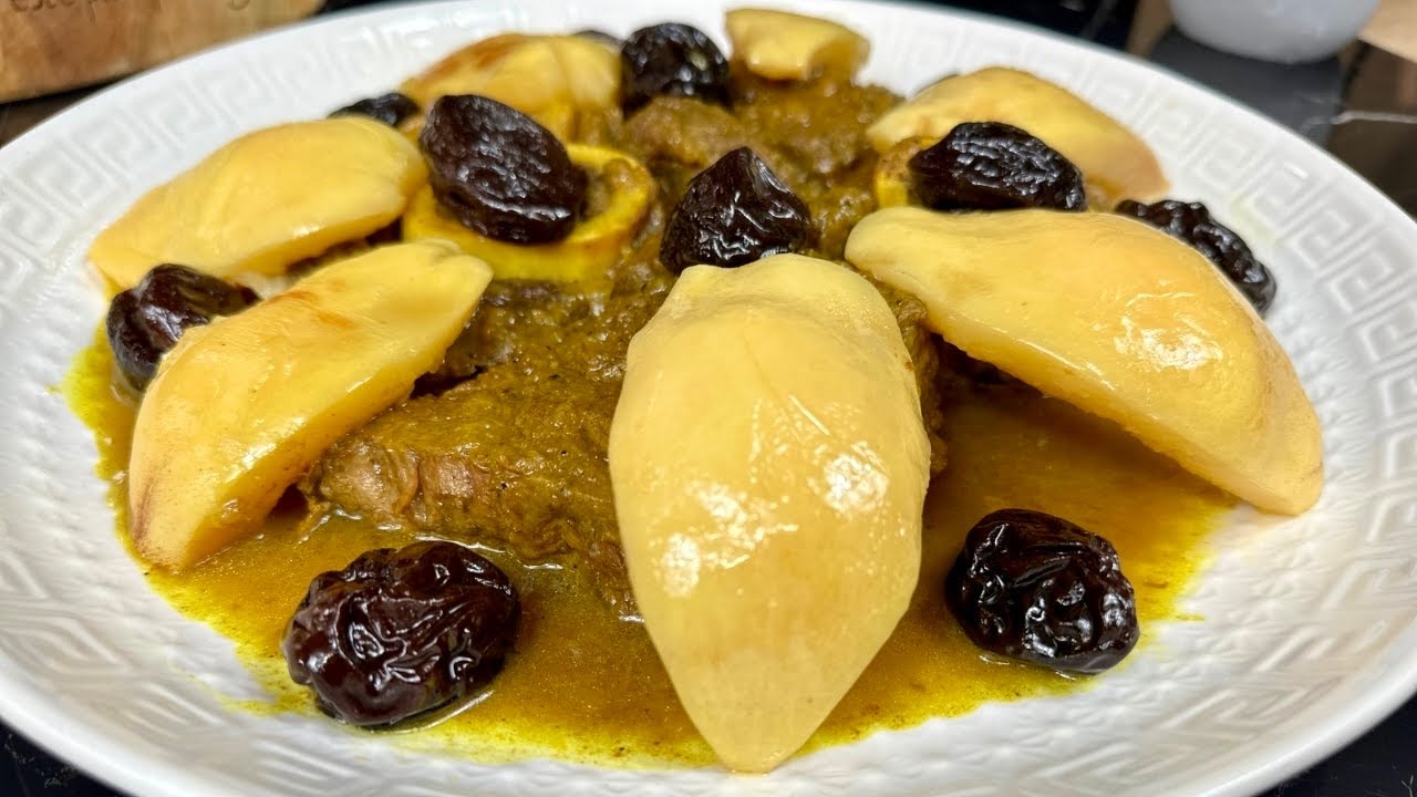 VEAU EN SAUCE AUX COINGS ET AUX PRUNEAUX CARAMÉLISÉS  EXCELLENTE RECETTE SUCRÉE SALÉE✔️