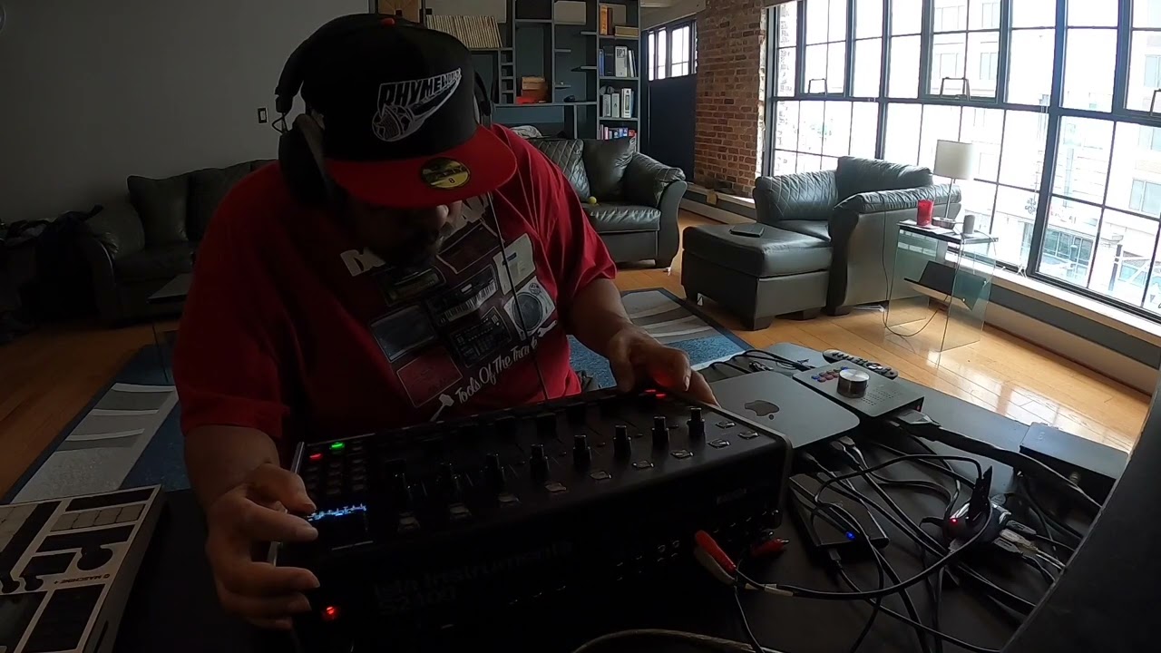 ISLA INSTRUMENTS S2400 12bit sampling drum machine (demo68)