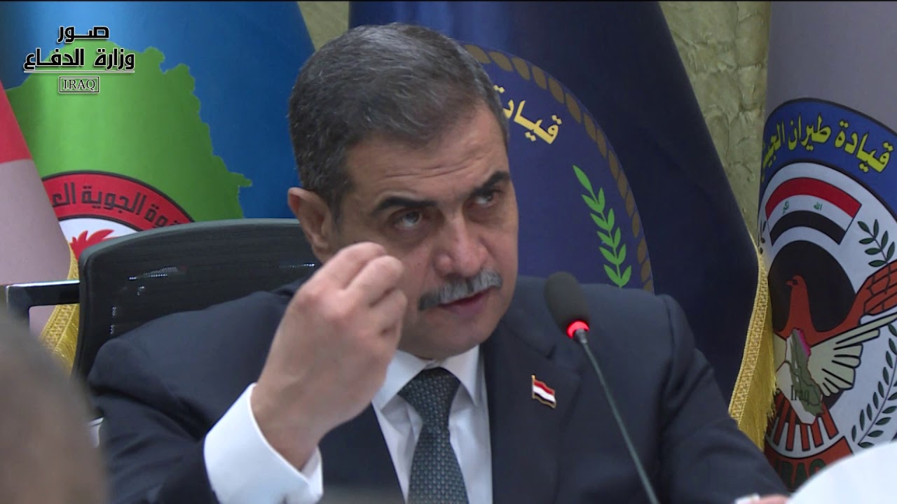 وزير الدفاع يترأس جلسة مجلس الدفاع