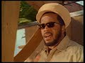 Capture de la vidéo Ini Kamoze - Here Comes The Hotstepper (Official Music Video)