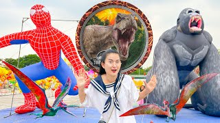 Changcady đi chơi, gặp khủng long ăn cỏ, siêu nhân nhện khổng lồ