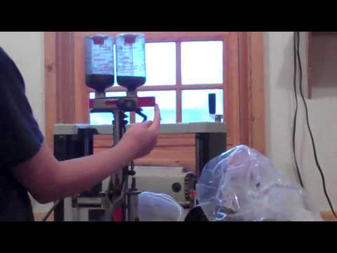 reloading-shotgun-shells