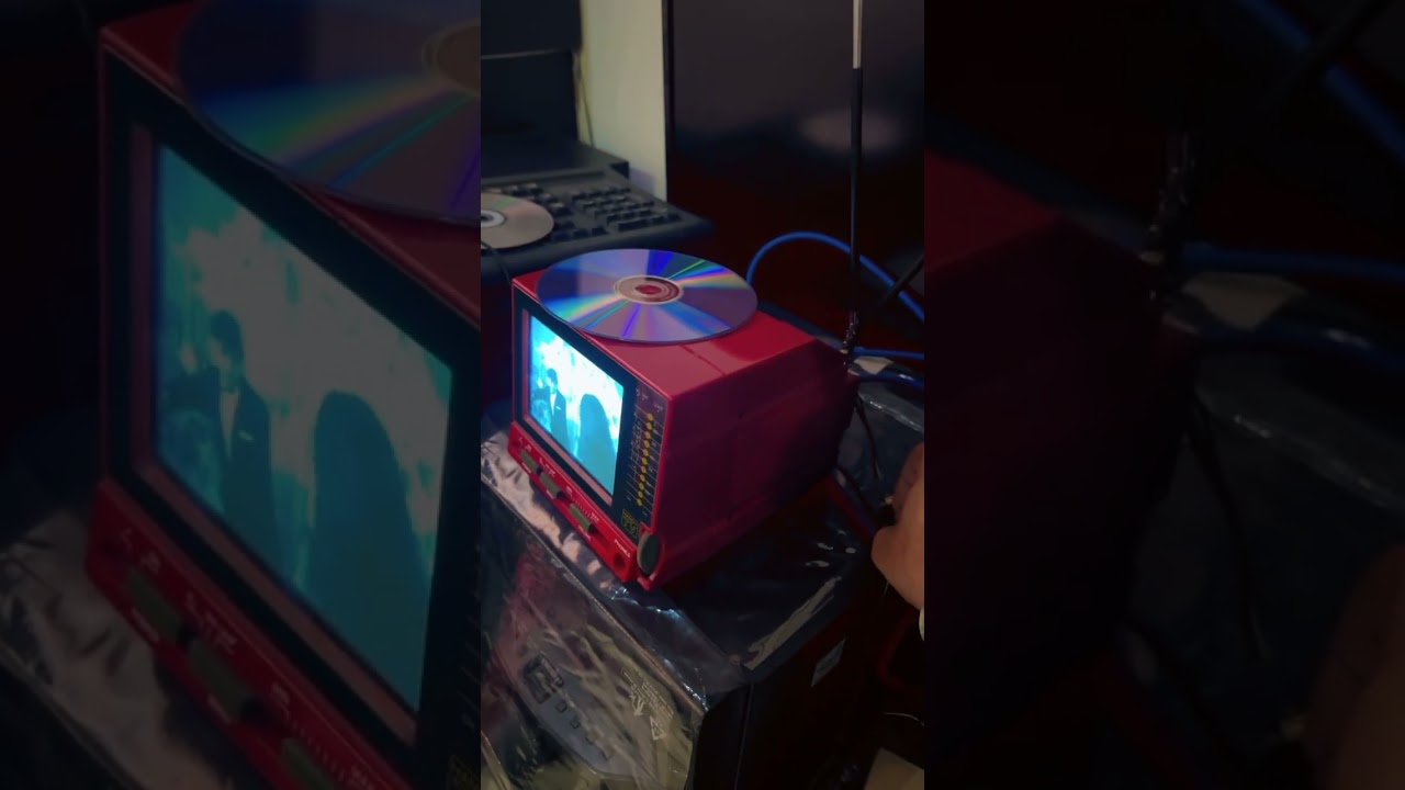 Small mini retro tv 