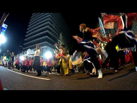 29 総踊り 安濃津よさこい2018 津中央郵便局前会場 Low wide
