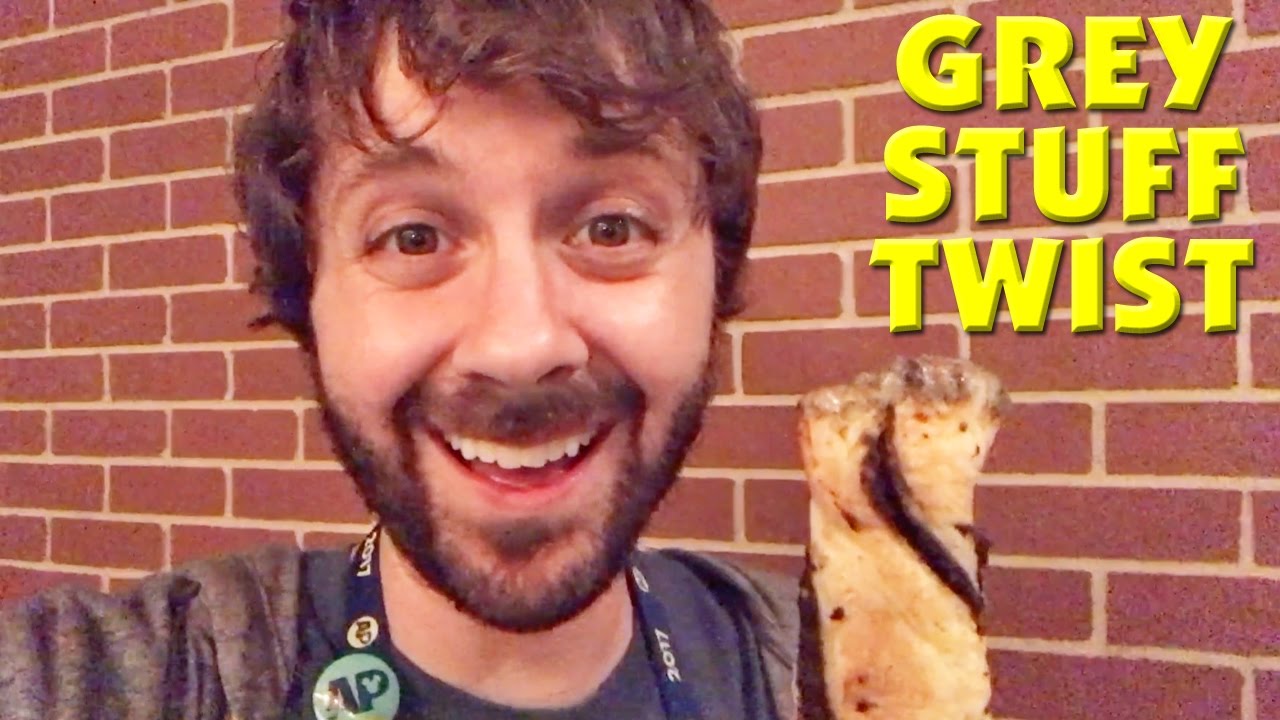 GREY STUFF TWIST - Disneyland Maurice's Treats Review!