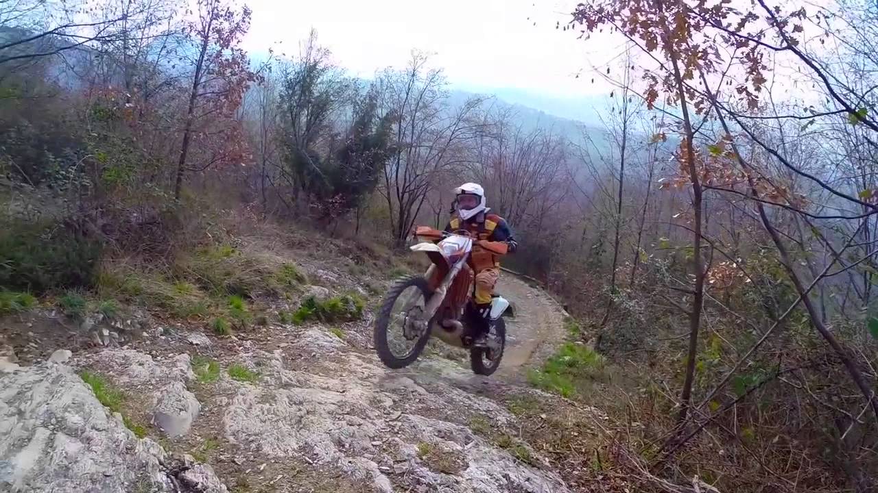 RIDING ENDURO - YouTube