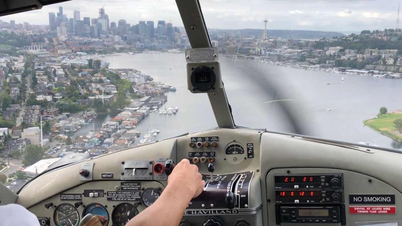 Landing on Lake Union- Kenmore Air de Havilland DHC-2 Beaver