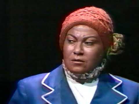 تله تئاتر مدالی برای ویلی 