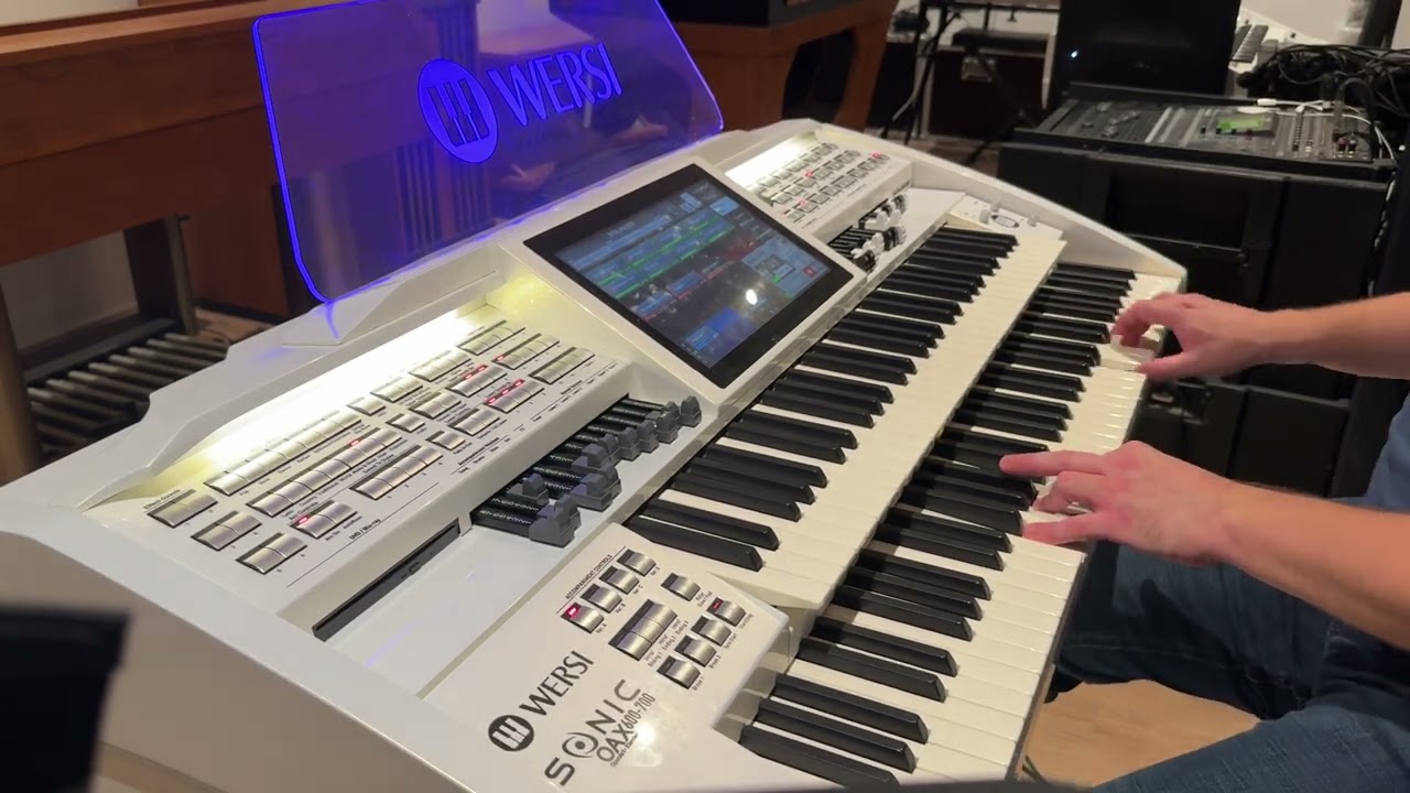 “Die Bouzouki Klang Durch Die Sommernacht / Der Stern Von Mykonos / Gr. Wein” - Franz Lambert Medley