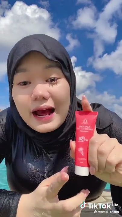 tik tok Mei Mei Chan lagi berenang