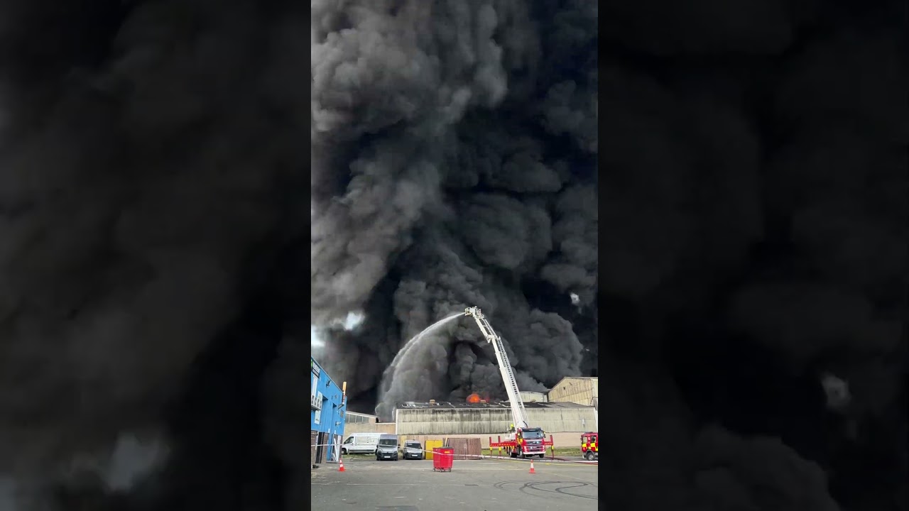 Rushden industrial park fire