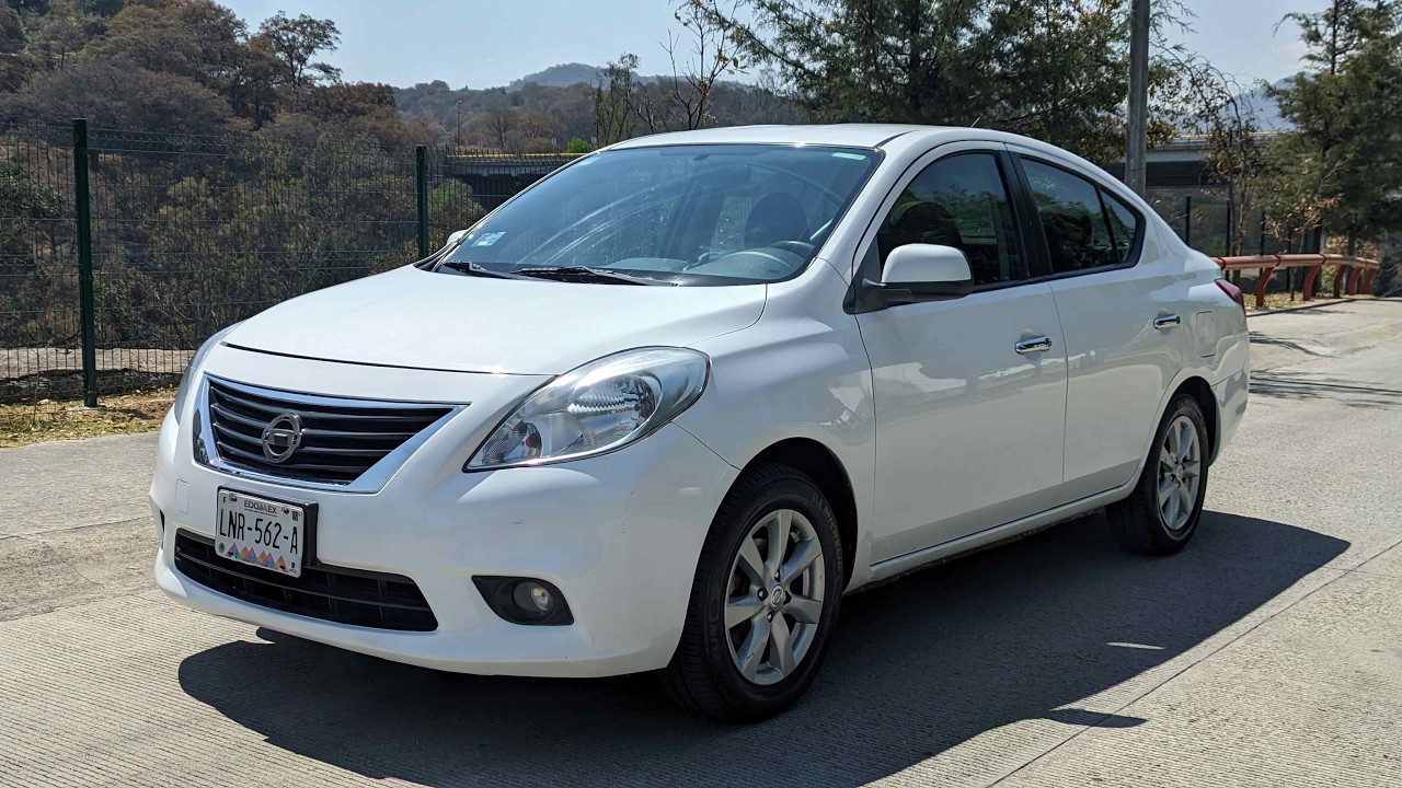 NISSAN VERSA 2012 ADVANCE AUTOMÁTICO