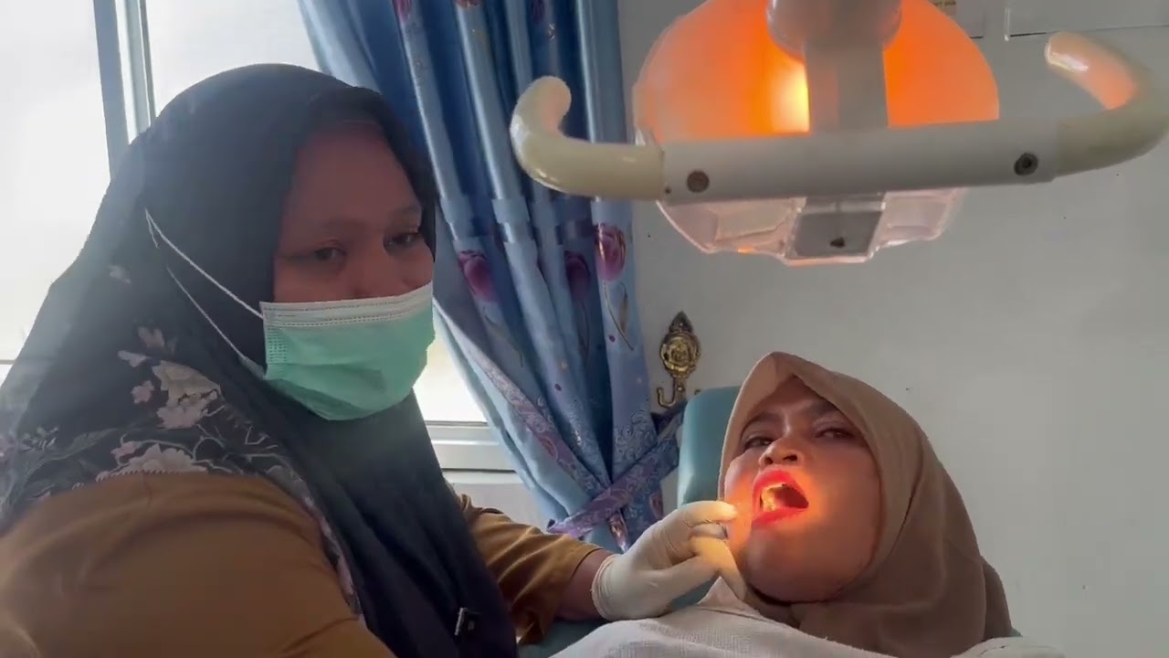 pencabutan gigi radix gigi permanen pasien pertama 