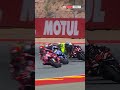 La partenza della Sprint Race ad Aragon: Marc Marquez e Alex Marquez superarano Marco Bezzecchi
