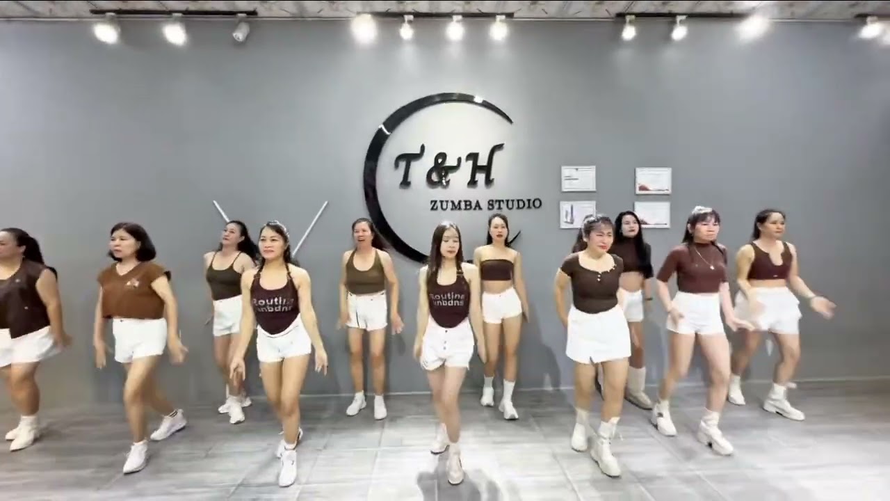 THAY TÔI YÊU CÔ ẤY