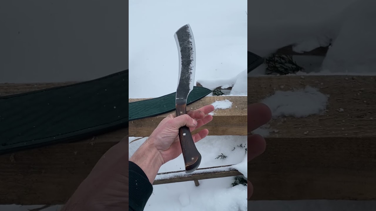 мачете в зелёных ножнах. сделали на заказ.