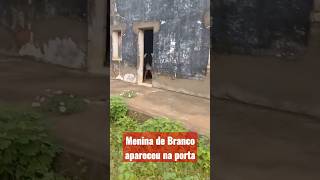 Menina De Branco Apareceu No Vídeo