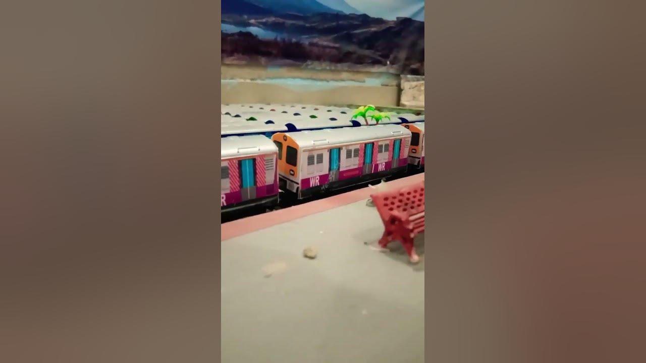 Mumbai Local Train#indianrailway #train #localtrain #shorts Mumbai Local Train#indianrailway #train #localtrain #shorts