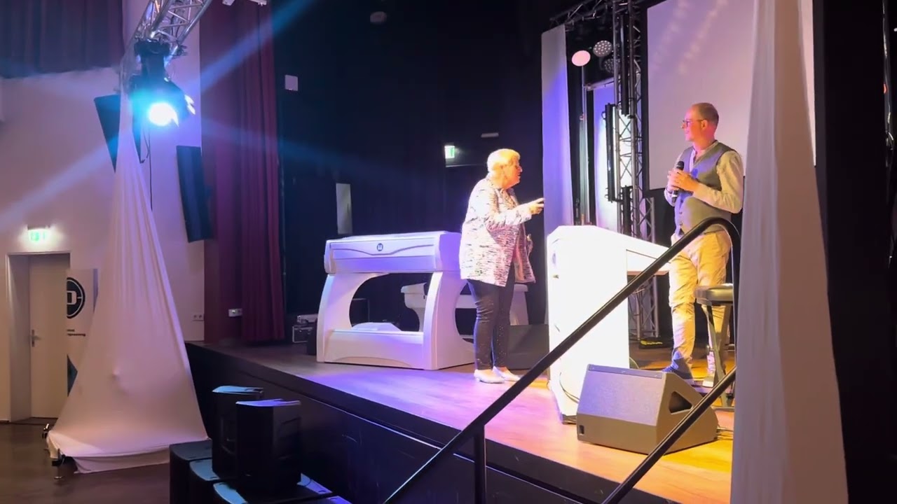 Jean Martyn - amazing applause