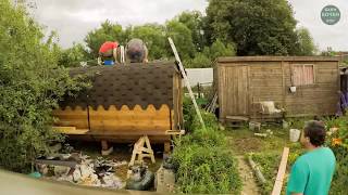 Строим баню бочку на участке. Таймлапс. Barrel sauna installation. Timelapse.