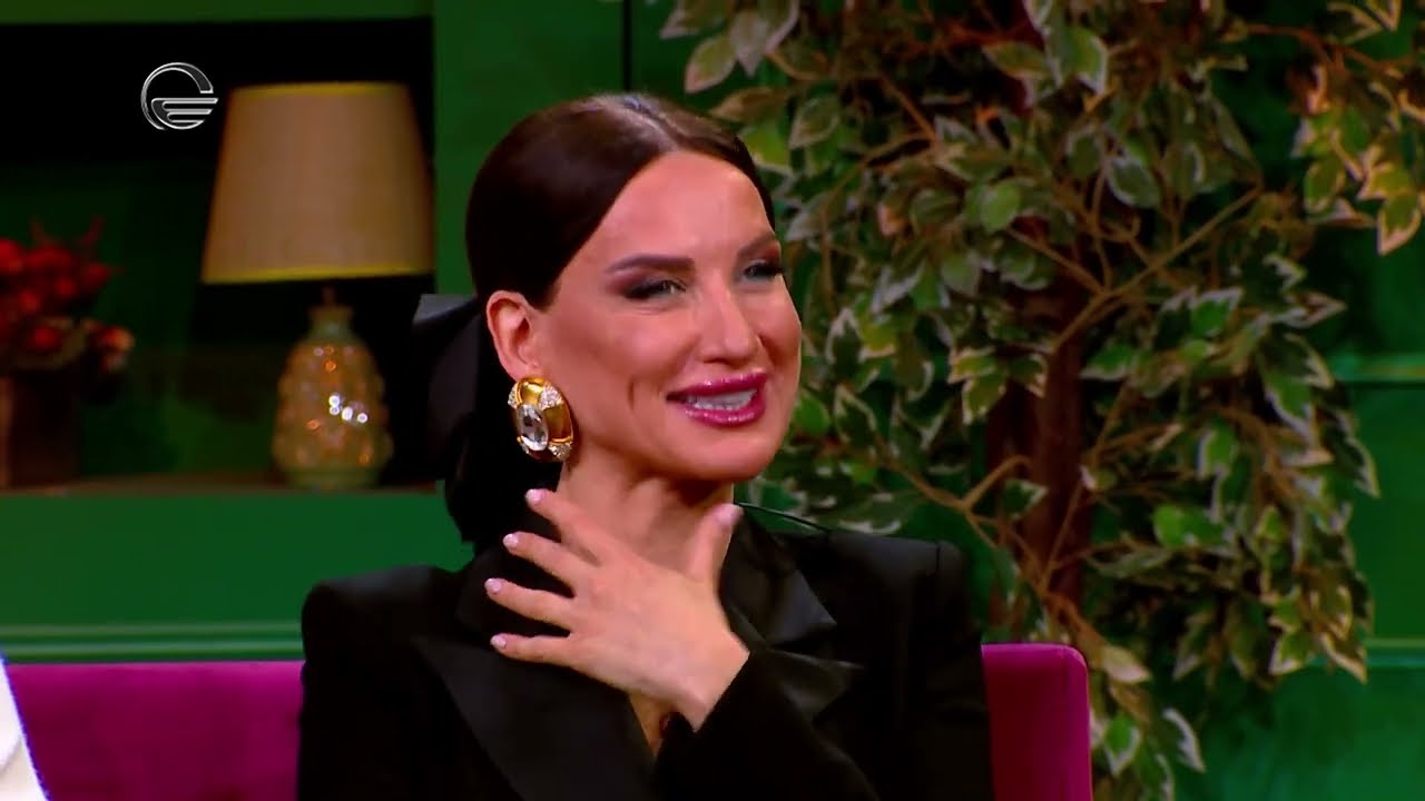 ნინო ჩხეიძე - სოციალური ქსელებით შენიღბული ცხოვრება