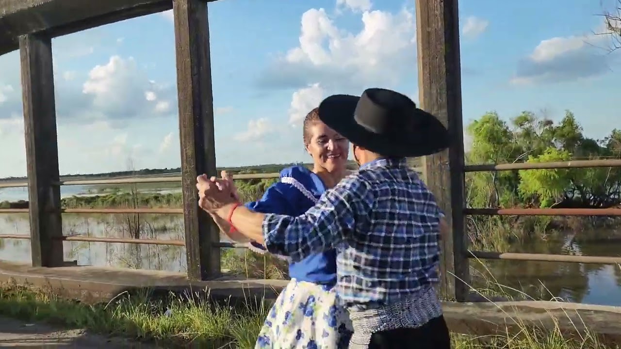 Grupo LA QUE VA - MIX CHAMAMÉ TROPICAL