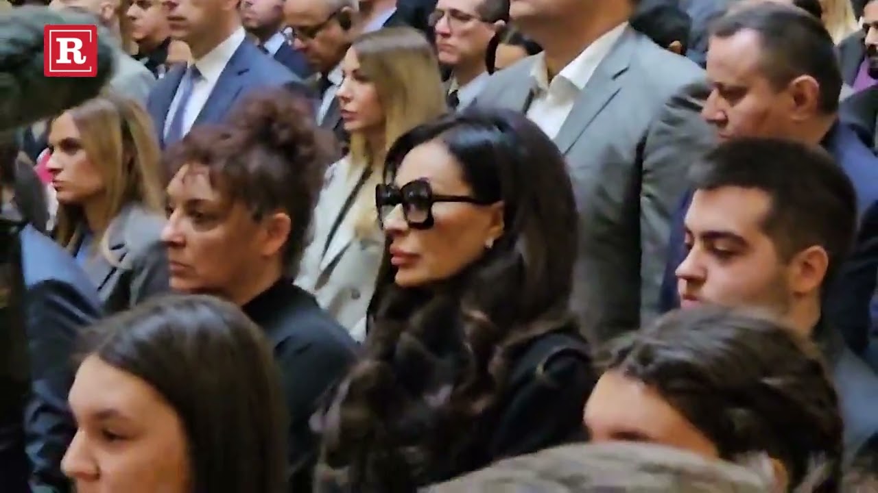 Ceca slomljena na Palminoj komemoraciji, grli njegovu porodicu