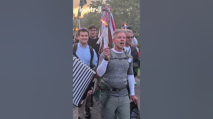 Magyar Péter megérkezik Újszilvásra