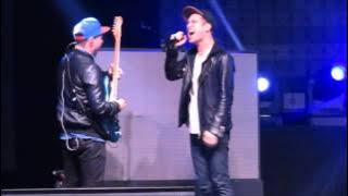 Brendon, HOW?? This high note is INSANE.