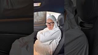 Thumbnail for Une condition pour monter dans la nouvelle voiture 🙈😂