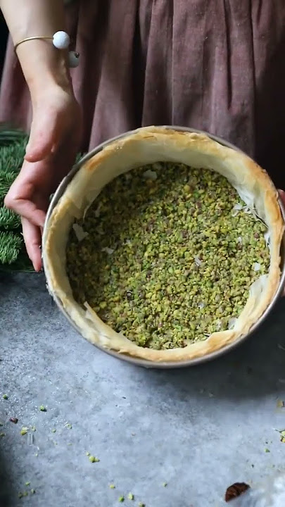 Baklava cheese cake is my new obsession 🤤🤤🤤#baklavarecipe #cheesecakerecipe #viralfoodshorts