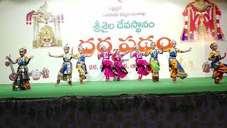 Vazhraa Prathik kids Kuchipudi Dance performance at Srisailam Temple - Guru-Rashmitha Sandeep