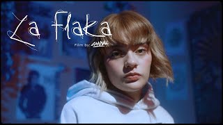 Video thumbnail of "Mena - La flaka (prod by akup)"