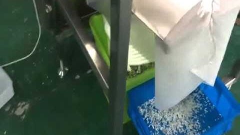 Belt type plastic color sorting machine to select out white by focusee.tech@gmail.com