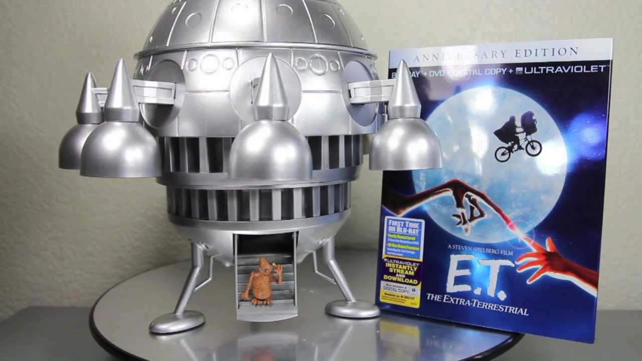 . The Extra-Terrestrial Spaceship Blu-Ray 30th Anniversary Combo Pack  Amazon Exclusive Review - YouTube