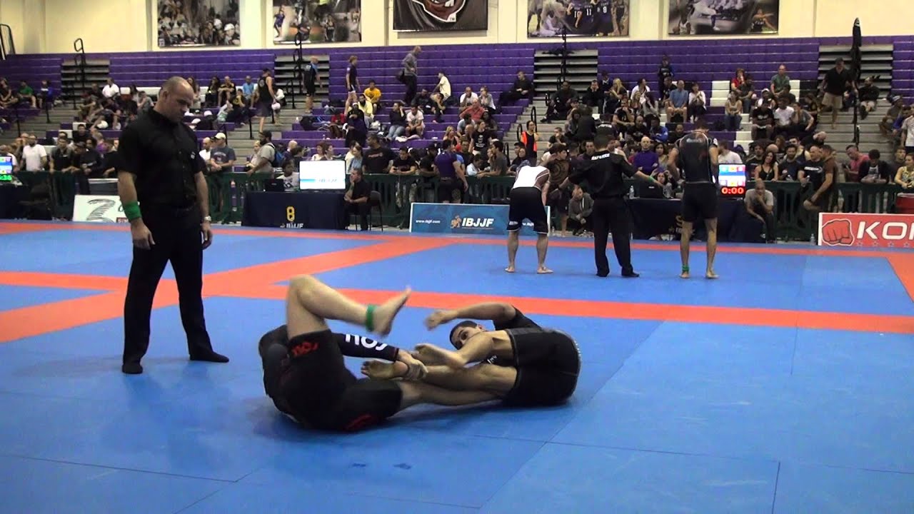 Tiago Giussani vs Nelson Zuniga