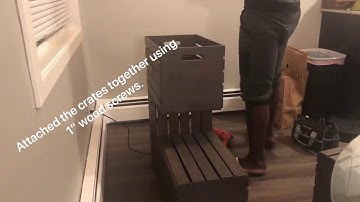 Make a beautiful coffee table out of wooden crates