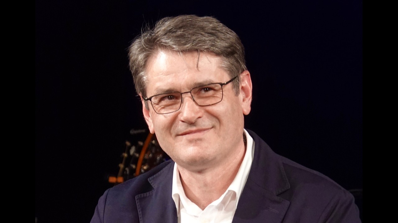 IONEL BOTNARU. Copii, NU VĂ PUNEȚI TARGET! Dacă îți pui, de multe ori nu ajungi acolo. Mereu se întâmplă ceva. Dacă visezi la ceva, și de 1.000 de ori dacă cazi, te ridici, și te duci spre visul tău.