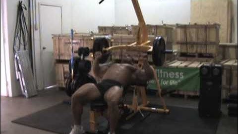 Man vs Machine: Ivan Sadek takes on Powertec Gym at www.samsfitness.com.au