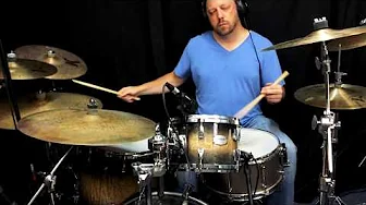 "Twelveen" Jazz Drumming play along