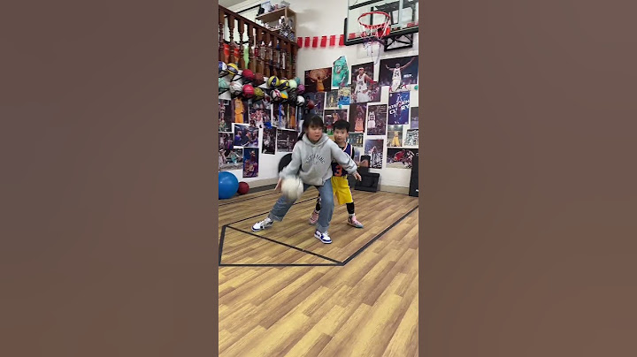 912,Shaq vs her litter brother playing basketball