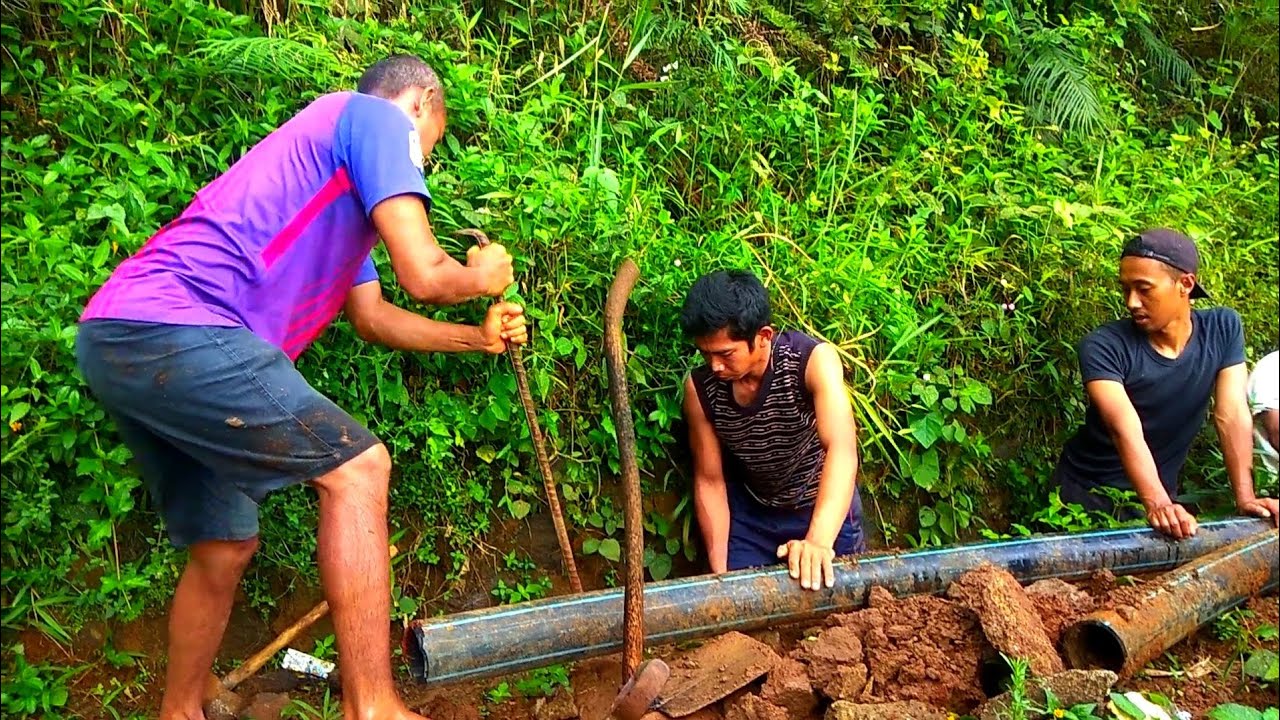 KERJA BAKTI DI LINGKUNGAN MASYARAKAT | KAMPUNG CIJAMAKA
