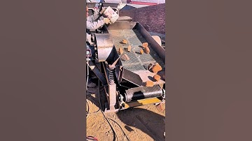 Length 1.5m width 80cm single layer vibrating screen test machine before leaving the factory