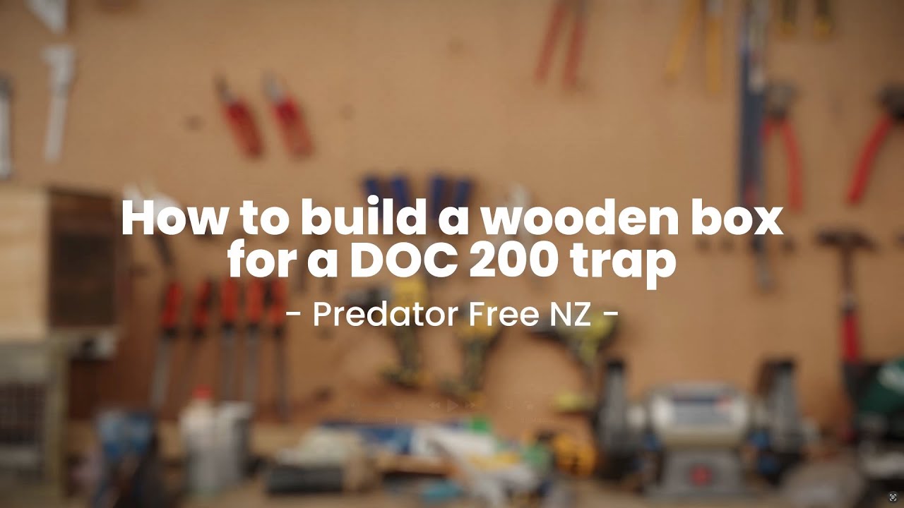 How to build a wooden box for a DOC 200 - YouTube