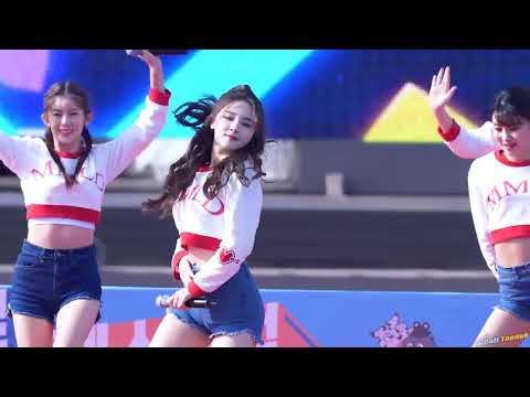 Nancy momoland dance
