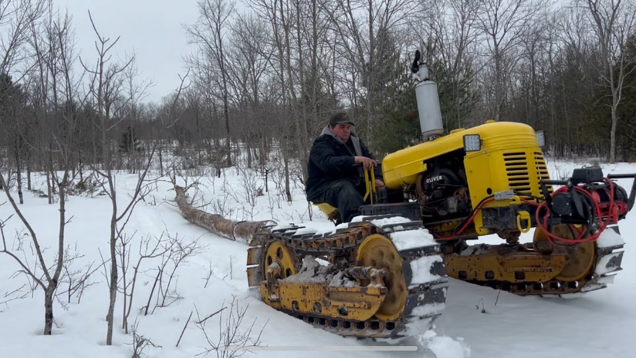 Skidding wood in snow with the crawliver!