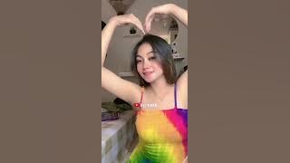 Cewe Cantik Pamer Body Mulus Saat Live.. (Eps.15)