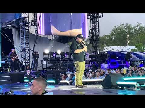 Luke Combs - Sleepless In A Hotel Room (Live) - Parc Jean Drapeau, Montreal, QC - 5/29/26