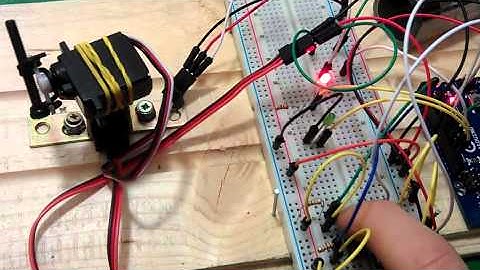 Arduino Servo Control via Buttons on Breadboard